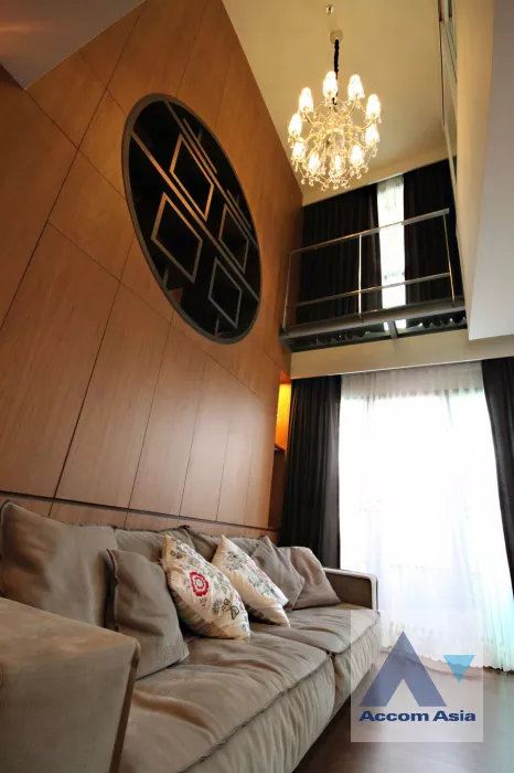 Double High Ceiling, Duplex Condo |  2 Bedrooms  Condominium For Rent & Sale in Sukhumvit, Bangkok  near BTS Thong Lo (AA26175)