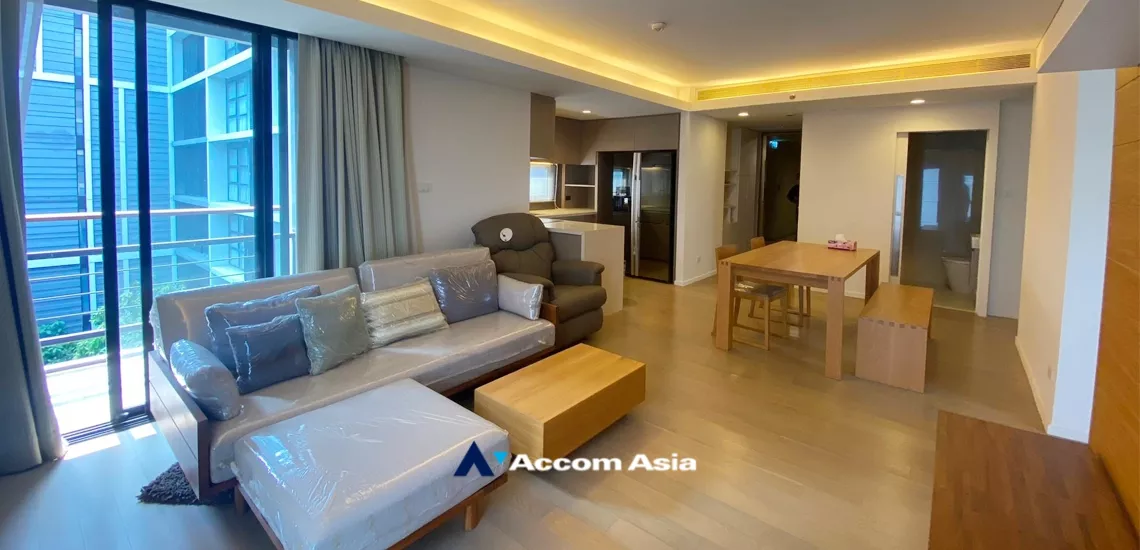  2 Bedrooms  Condominium For Sale in Sukhumvit, Bangkok  near BTS Ekkamai (AA26185)