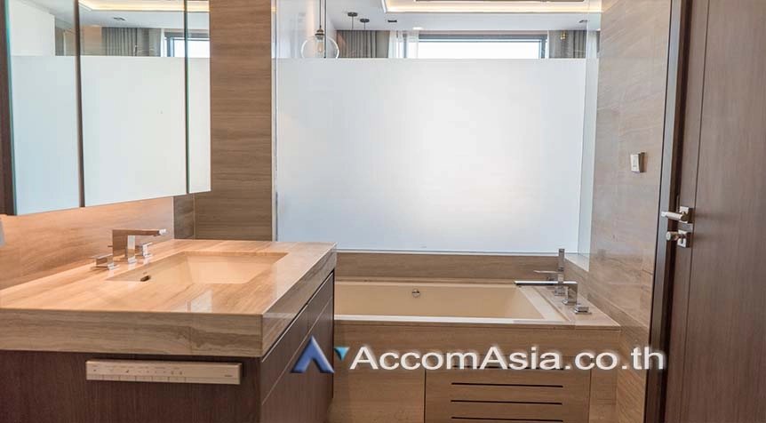 6  2 br Condominium For Rent in Sukhumvit ,Bangkok BTS Nana at Q1 Sukhumvit AA26202