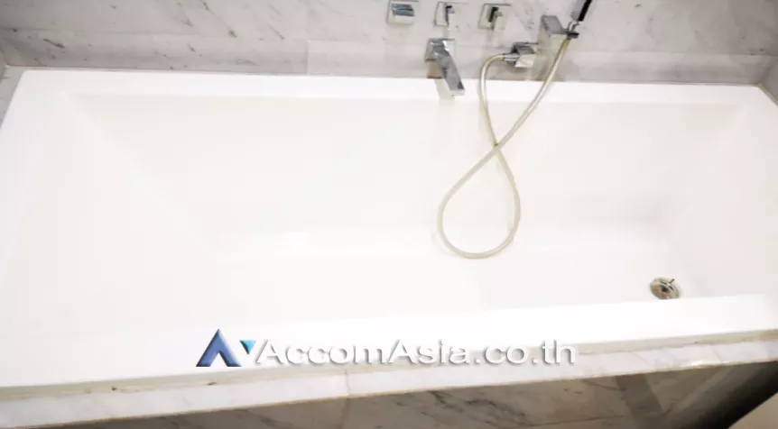 unit 1 Bedroom  Condominium For Rent & Sale in Ploenchit, Bangkok  near BTS Ploenchit (AA26207)