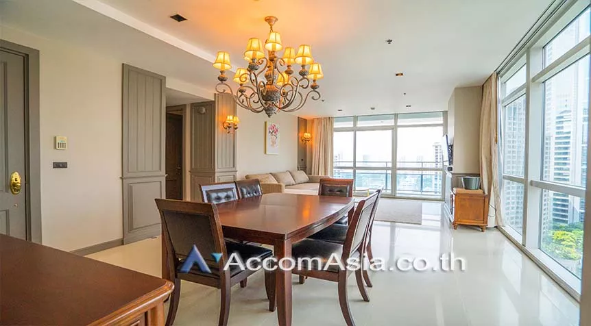 unit 2 Bedrooms  Condominium For Rent in Ploenchit, Bangkok  near BTS Ploenchit (AA26211)