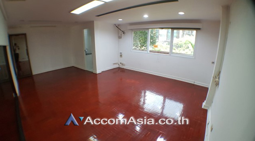 4  4 br Townhouse For Rent in Sukhumvit ,Bangkok BTS Phrom Phong AA26220