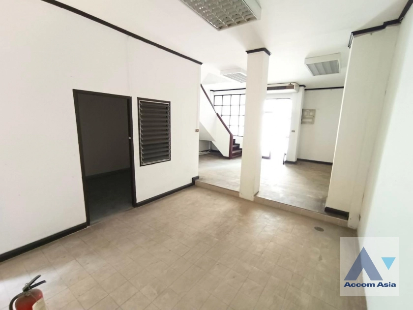  1  3 br Townhouse For Rent in Sukhumvit ,Bangkok BTS Phra khanong AA26221