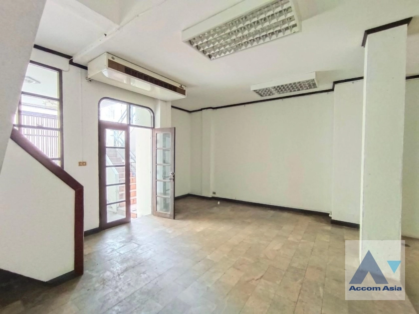 9  3 br Townhouse For Rent in Sukhumvit ,Bangkok BTS Phra khanong AA26221