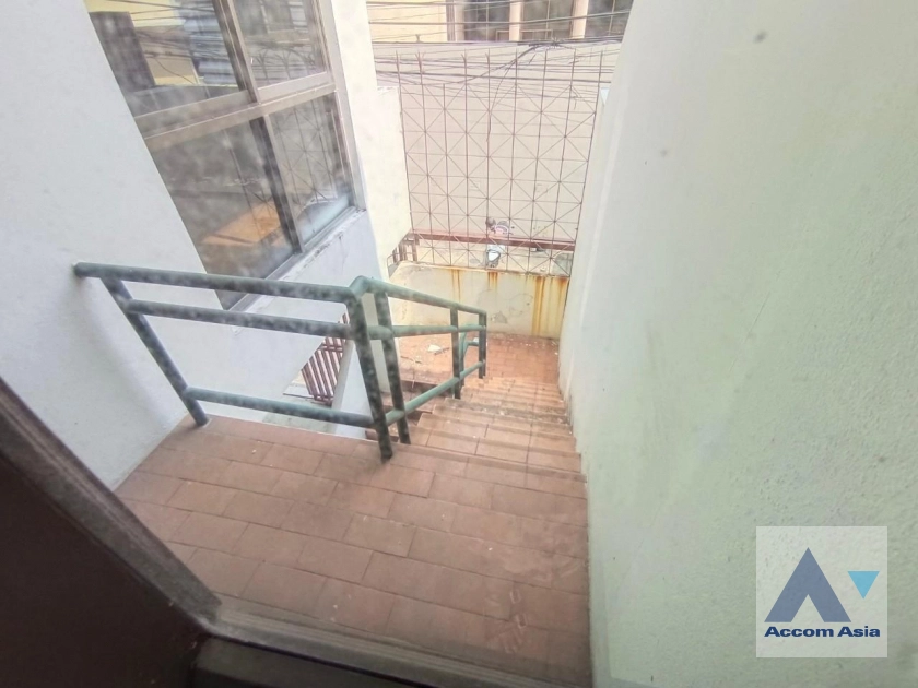 17  3 br Townhouse For Rent in Sukhumvit ,Bangkok BTS Phra khanong AA26221