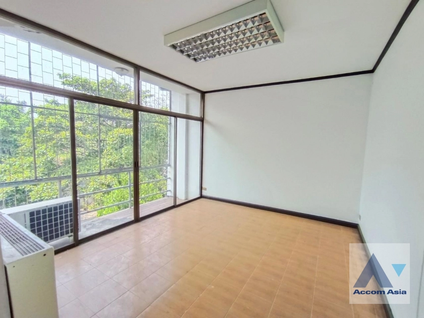 25  3 br Townhouse For Rent in Sukhumvit ,Bangkok BTS Phra khanong AA26221