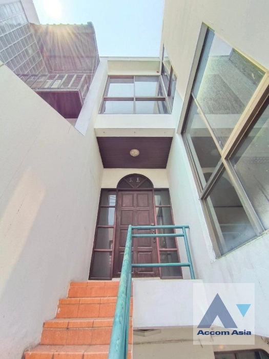 35  3 br Townhouse For Rent in Sukhumvit ,Bangkok BTS Phra khanong AA26221