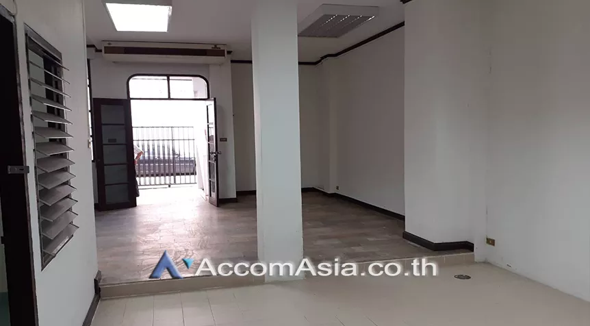 5  3 br Townhouse For Rent in sukhumvit ,Bangkok  AA26221