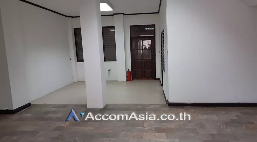 6  3 br Townhouse For Rent in sukhumvit ,Bangkok  AA26221
