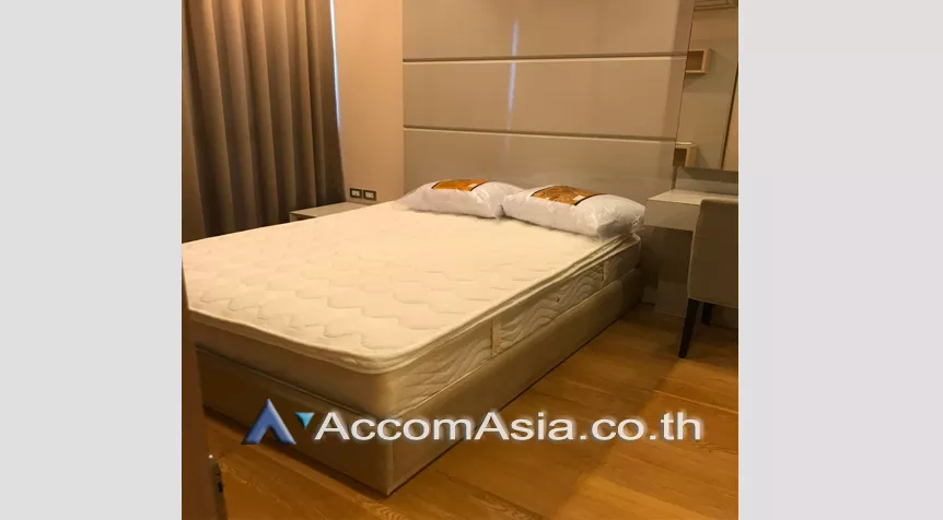  1 Bedroom  Condominium For Rent & Sale in Phaholyothin, Bangkok  near MRT Phetchaburi - ARL Makkasan (AA26244)