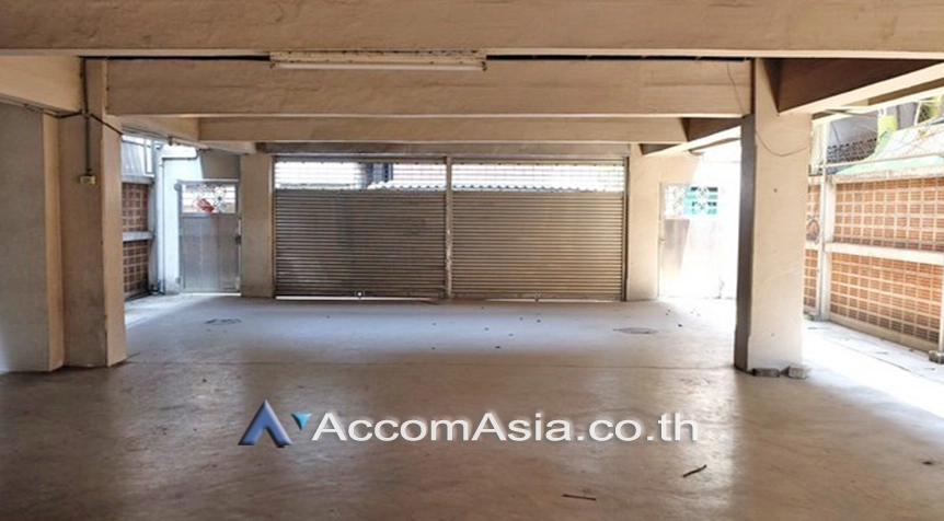 5  Studio Shophouse For Rent in Sathorn ,Bangkok BTS Surasak AA26247