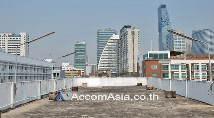 7  Studio Shophouse For Rent in Sathorn ,Bangkok BTS Surasak AA26247