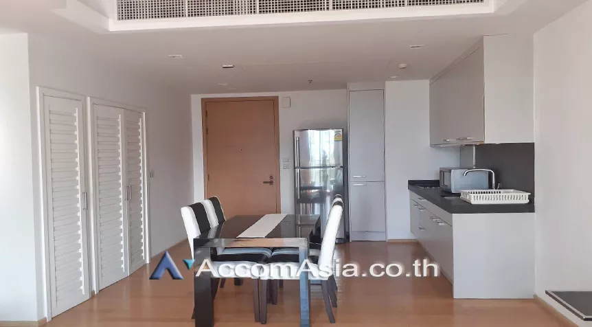 unit 1 Bedroom  Condominium For Rent in Ploenchit, Bangkok  near BTS Ploenchit - MRT Lumphini (AA26250)