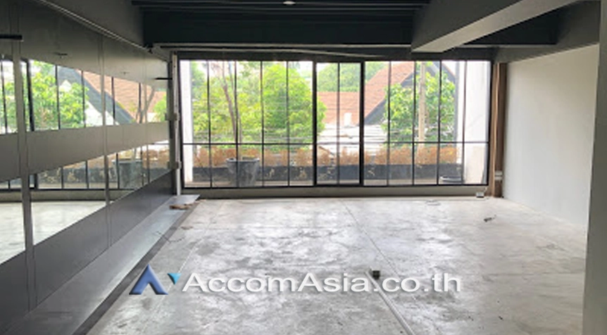 unitHome Office |  3 Bedrooms  Townhouse For Rent in Sukhumvit, Bangkok  near BTS Phrom Phong (AA26271)
