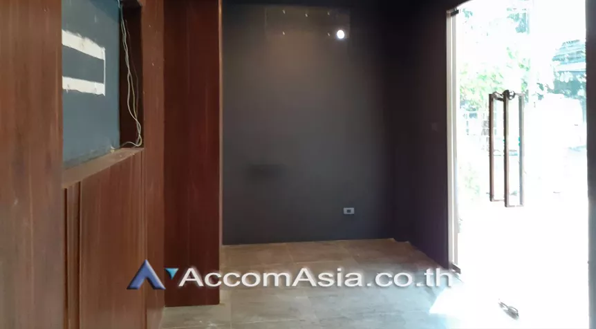 12  Shophouse For Rent in Sukhumvit ,Bangkok BTS Phrom Phong AA26283