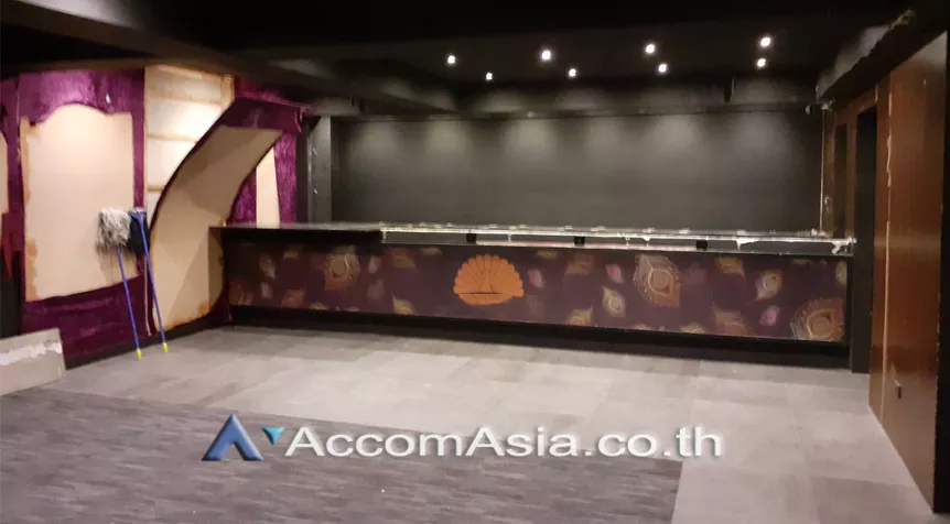 6  Shophouse For Rent in Sukhumvit ,Bangkok BTS Phrom Phong AA26283
