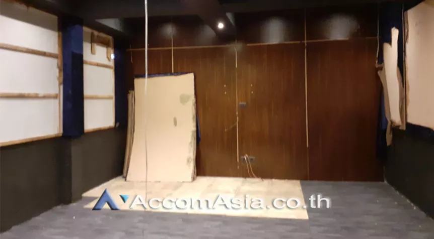 8  Shophouse For Rent in Sukhumvit ,Bangkok BTS Phrom Phong AA26283