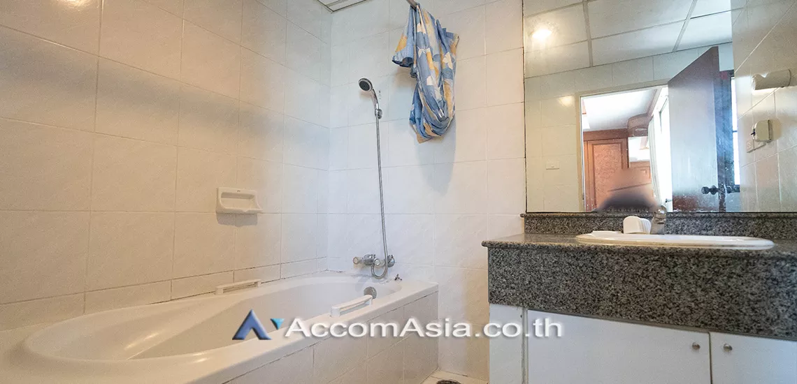 6  2 br Apartment For Rent in Sathorn ,Bangkok BTS Surasak at Good Location AA26286