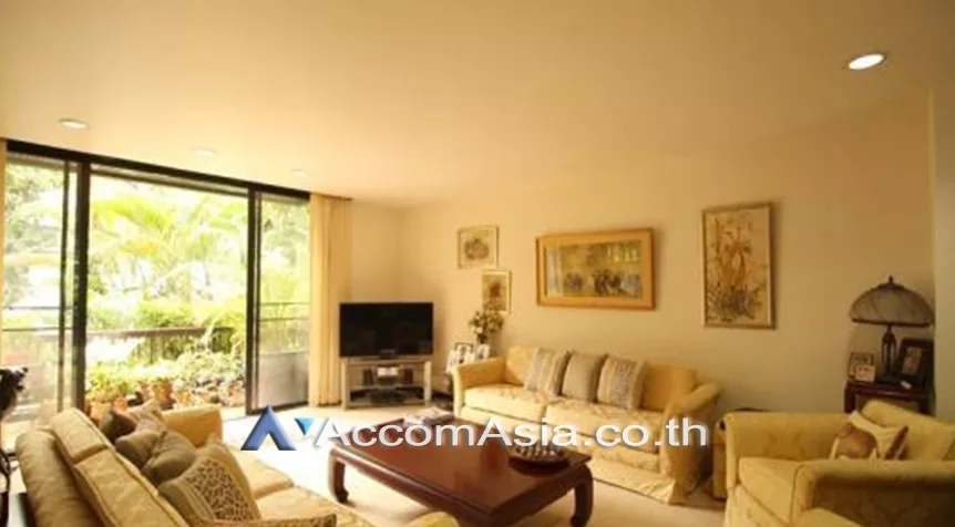  4 Bedrooms  Townhouse For Sale in Sukhumvit, Bangkok  near BTS Thong Lo (AA26287)