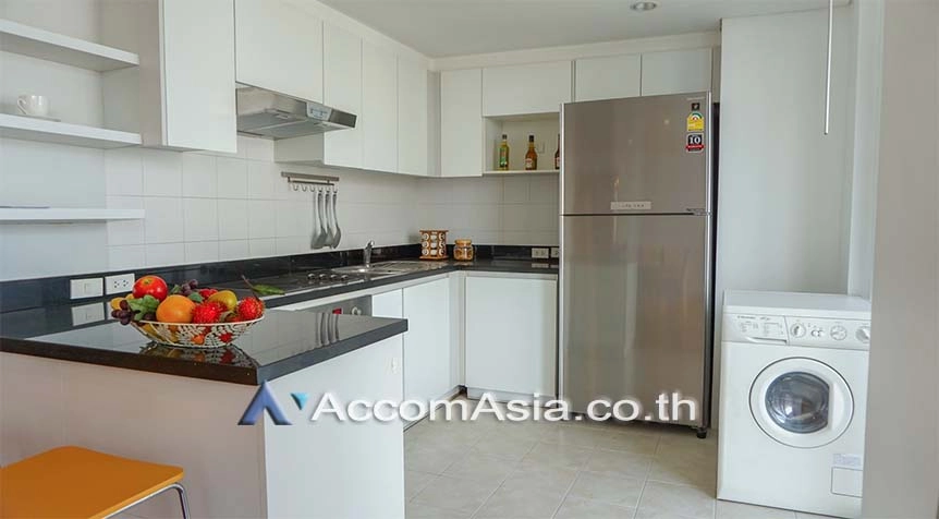 Pet friendly |  4 Bedrooms  Apartment For Rent in Sukhumvit, Bangkok  near BTS Ekkamai (AA26334)