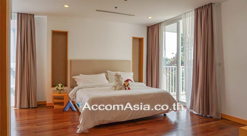 6  4 br Apartment For Rent in Sukhumvit ,Bangkok BTS Ekkamai at Ekkamai Family Apartment AA26334