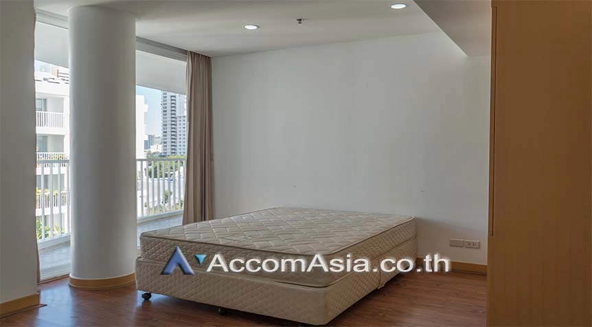 17  4 br Apartment For Rent in Sukhumvit ,Bangkok BTS Ekkamai at Ekkamai Family Apartment AA26335