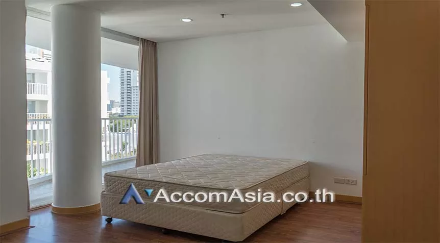 17  4 br Apartment For Rent in Sukhumvit ,Bangkok BTS Ekkamai at Ekkamai Family Apartment AA26335