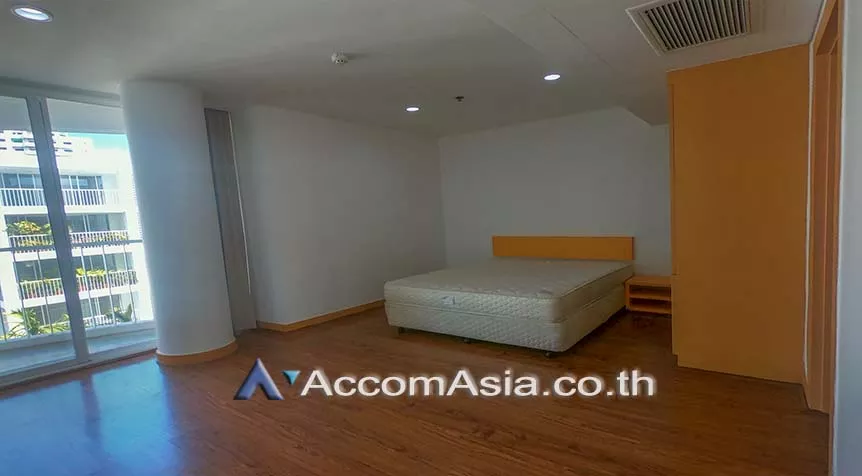 18  4 br Apartment For Rent in Sukhumvit ,Bangkok BTS Ekkamai at Ekkamai Family Apartment AA26335