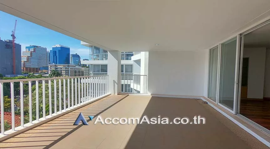 Huge Terrace, Pet friendly |  4 Bedrooms  Apartment For Rent in Sukhumvit, Bangkok  near BTS Ekkamai (AA26335)