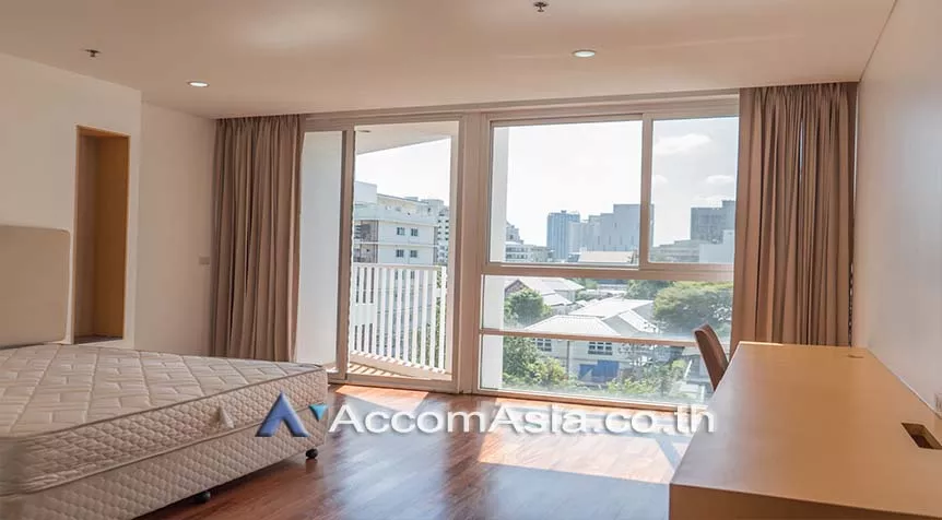 9  4 br Apartment For Rent in Sukhumvit ,Bangkok BTS Ekkamai at Ekkamai Family Apartment AA26335