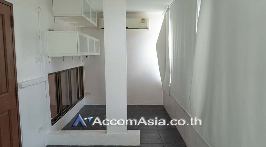 11  2 br Townhouse for rent and sale in sathorn ,Bangkok BTS Chong Nonsi - MRT Lumphini AA26336