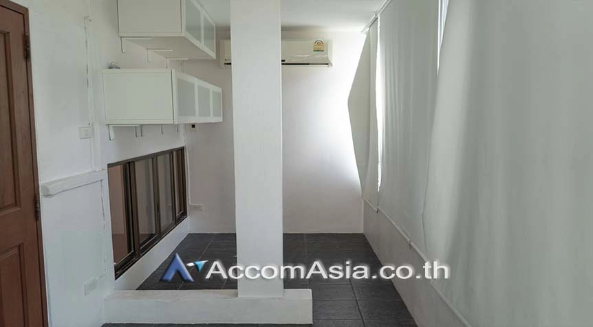 11  2 br Townhouse For Sale in Sathorn ,Bangkok BTS Chong Nonsi - MRT Lumphini AA26336
