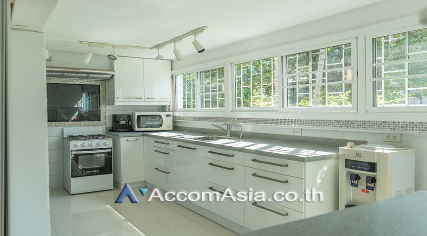  1  2 br Townhouse for rent and sale in sathorn ,Bangkok BTS Chong Nonsi - MRT Lumphini AA26336