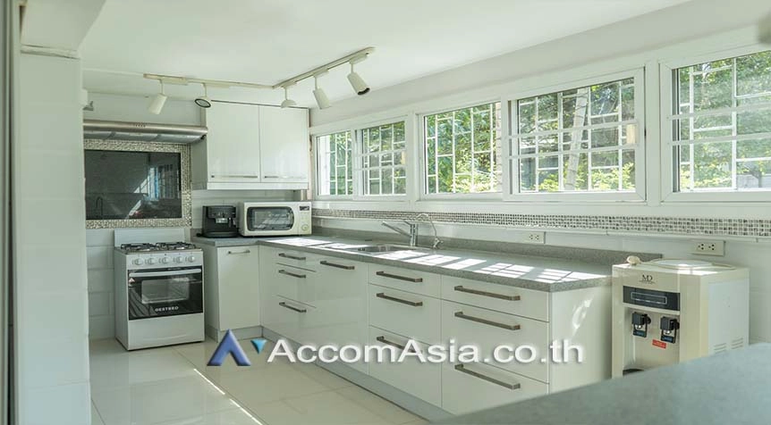  1  2 br Townhouse For Sale in Sathorn ,Bangkok BTS Chong Nonsi - MRT Lumphini AA26336