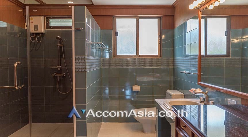 7  2 br Townhouse For Sale in Sathorn ,Bangkok BTS Chong Nonsi - MRT Lumphini AA26336