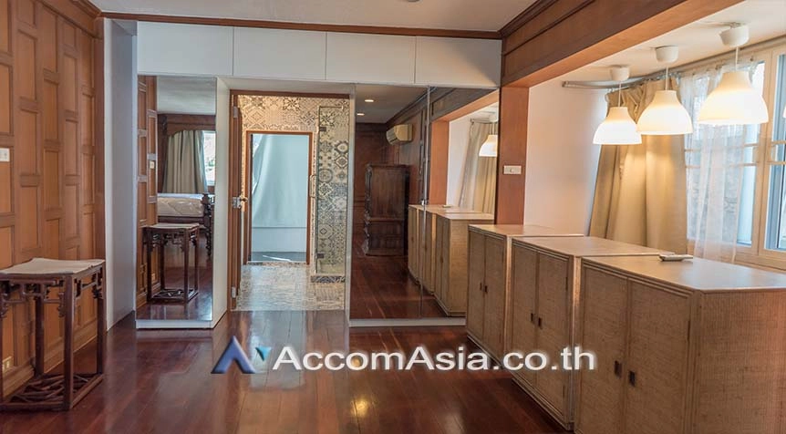 9  2 br Townhouse for rent and sale in sathorn ,Bangkok BTS Chong Nonsi - MRT Lumphini AA26336