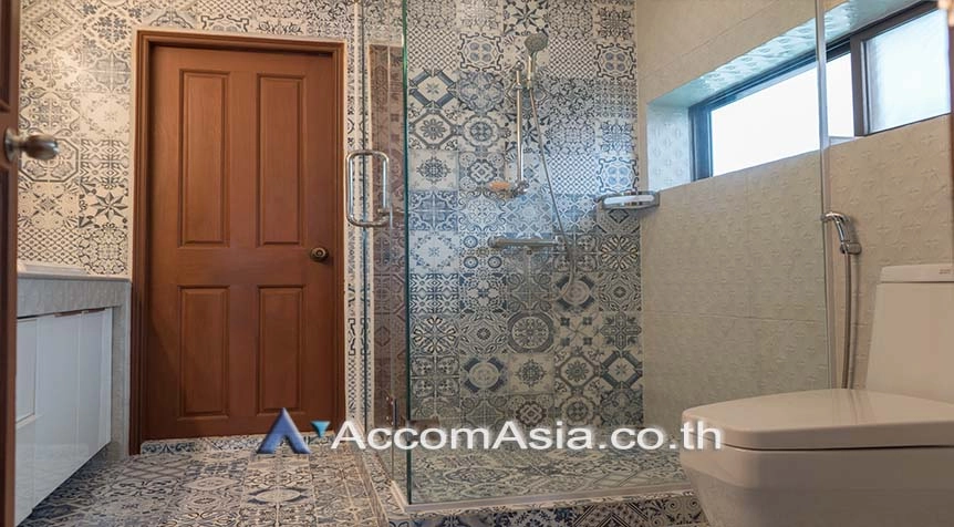 10  2 br Townhouse For Sale in Sathorn ,Bangkok BTS Chong Nonsi - MRT Lumphini AA26336