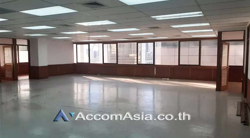  2  Office Space For Rent in Sukhumvit ,Bangkok BTS Asok - MRT Sukhumvit at Rajapark Building AA26338