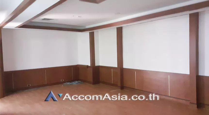  1  Office Space For Rent in Sukhumvit ,Bangkok BTS Asok - MRT Sukhumvit at Rajapark Building AA26338