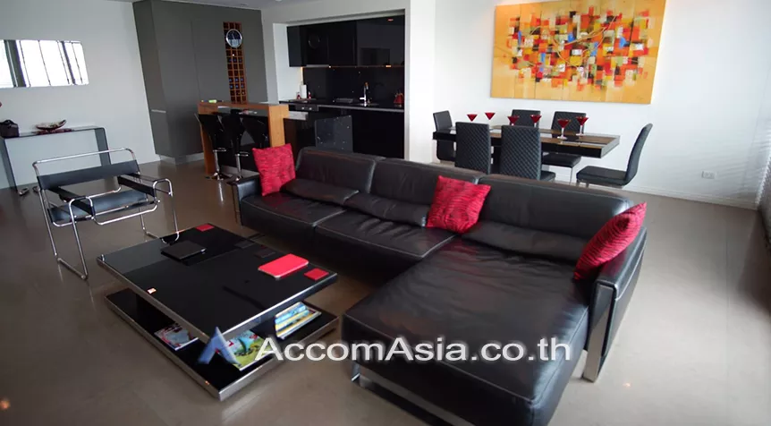  2 Bedrooms  Condominium For Sale in Charoennakorn, Bangkok  near BTS Krung Thon Buri (AA26343)