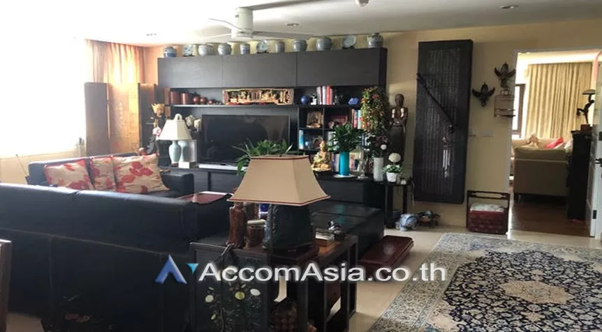Pet friendly |  3 Bedrooms  Condominium For Sale in Sukhumvit, Bangkok  near BTS Ekkamai (AA26346)
