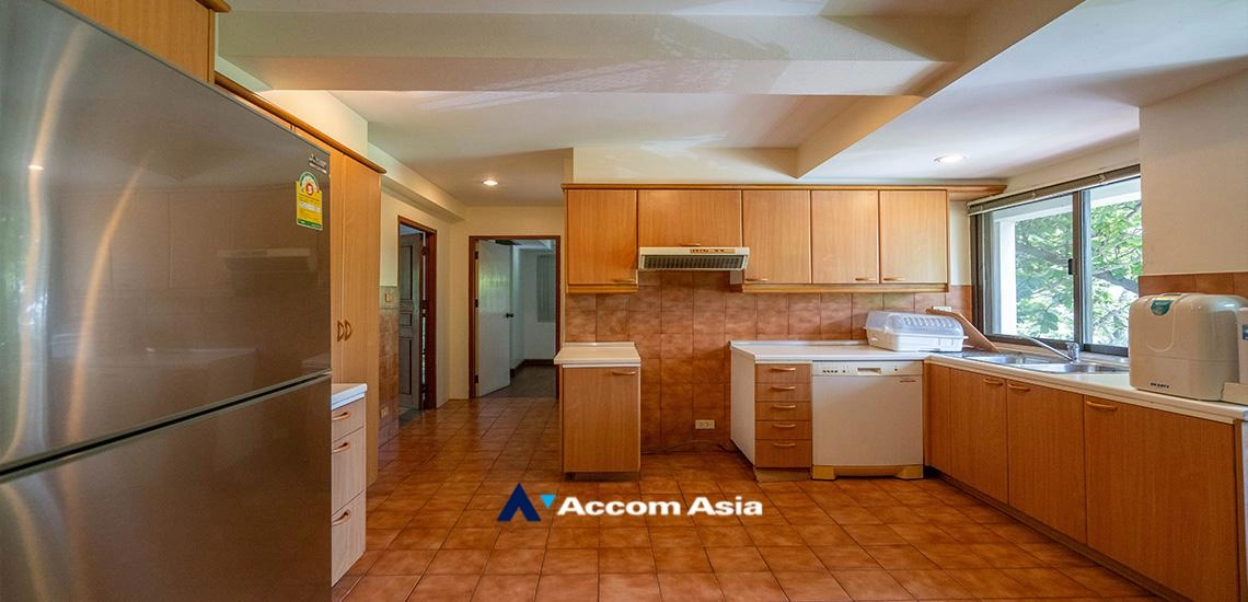 8  3 br Apartment For Rent in Sukhumvit ,Bangkok BTS Asok - MRT Sukhumvit at Ideal for big AA26374