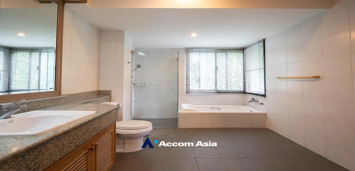 19  3 br Apartment For Rent in Sukhumvit ,Bangkok BTS Asok - MRT Sukhumvit at Ideal for big AA26374