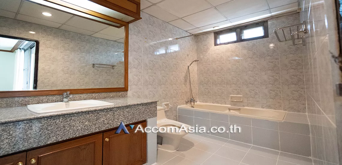 12  4 br Apartment For Rent in Sukhumvit ,Bangkok BTS Asok - MRT Sukhumvit at Suite For Family AA26375