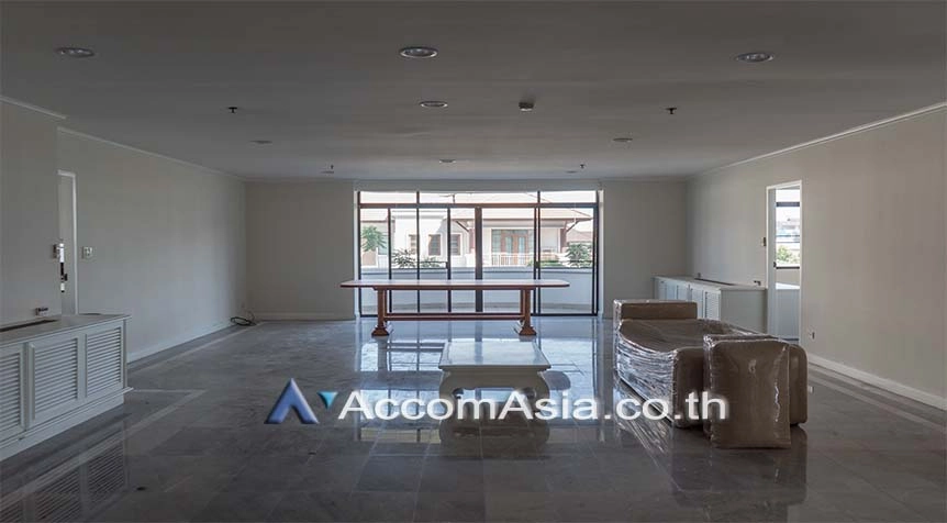 unitBig Balcony, Pet friendly |  3 Bedrooms  Apartment For Rent in Sukhumvit, Bangkok  near BTS Thong Lo (AA26379)