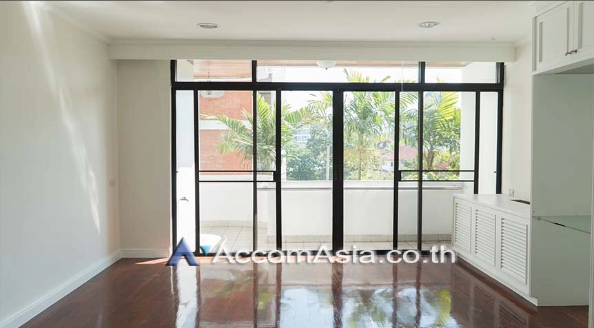unitBig Balcony, Pet friendly |  3 Bedrooms  Apartment For Rent in Sukhumvit, Bangkok  near BTS Thong Lo (AA26379)