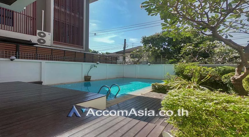  1  4 br House For Rent in sukhumvit ,Bangkok BTS Phra khanong 10002201