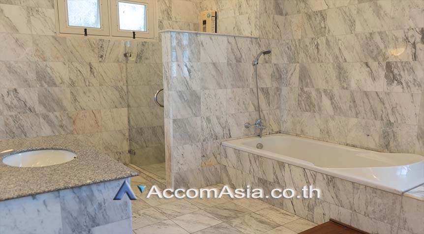 12  4 br House For Rent in Sukhumvit ,Bangkok BTS Phra khanong 10002201