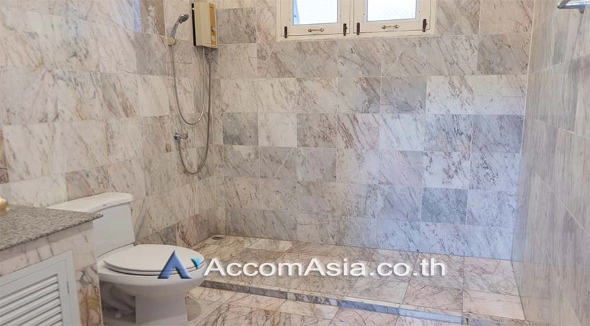 18  4 br House For Rent in Sukhumvit ,Bangkok BTS Phra khanong 10002201