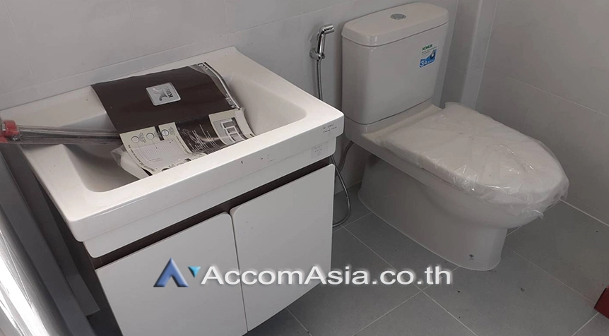 4  3 br House for rent and sale in Sathorn ,Bangkok MRT Lumphini AA26397